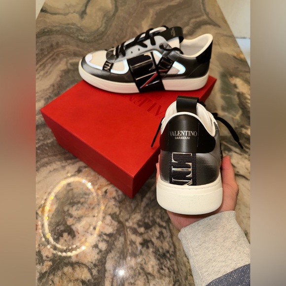 Valentino VL7N Sneakers - Picture 6 of 6